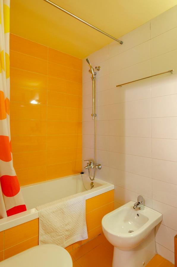 Devesa Park Apartment With Private Parking 赫罗纳 外观 照片